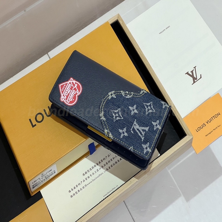 LV Wallets 122